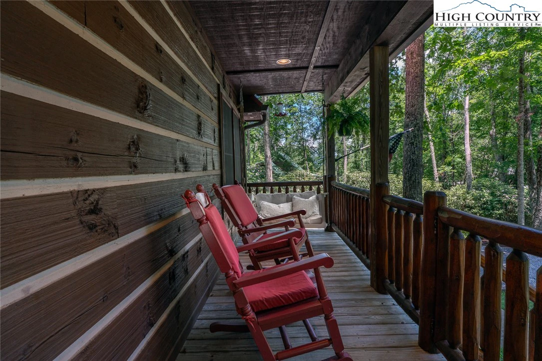 Image number 28 for the current listing