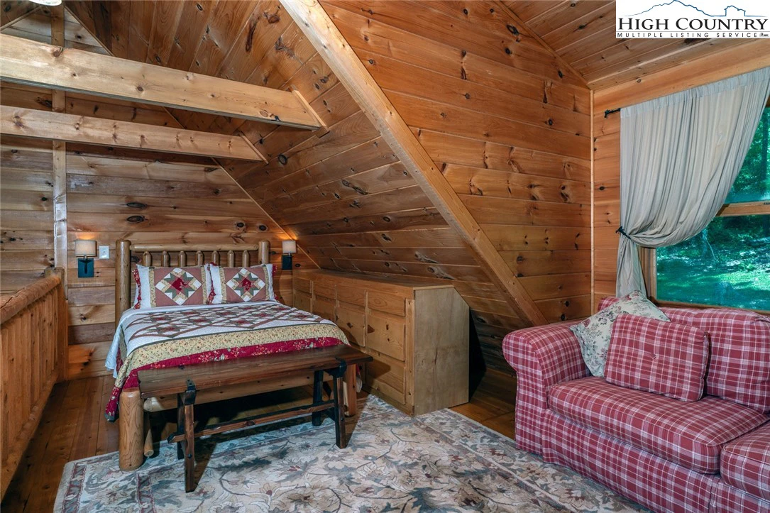 Image number 5 for the current listing
