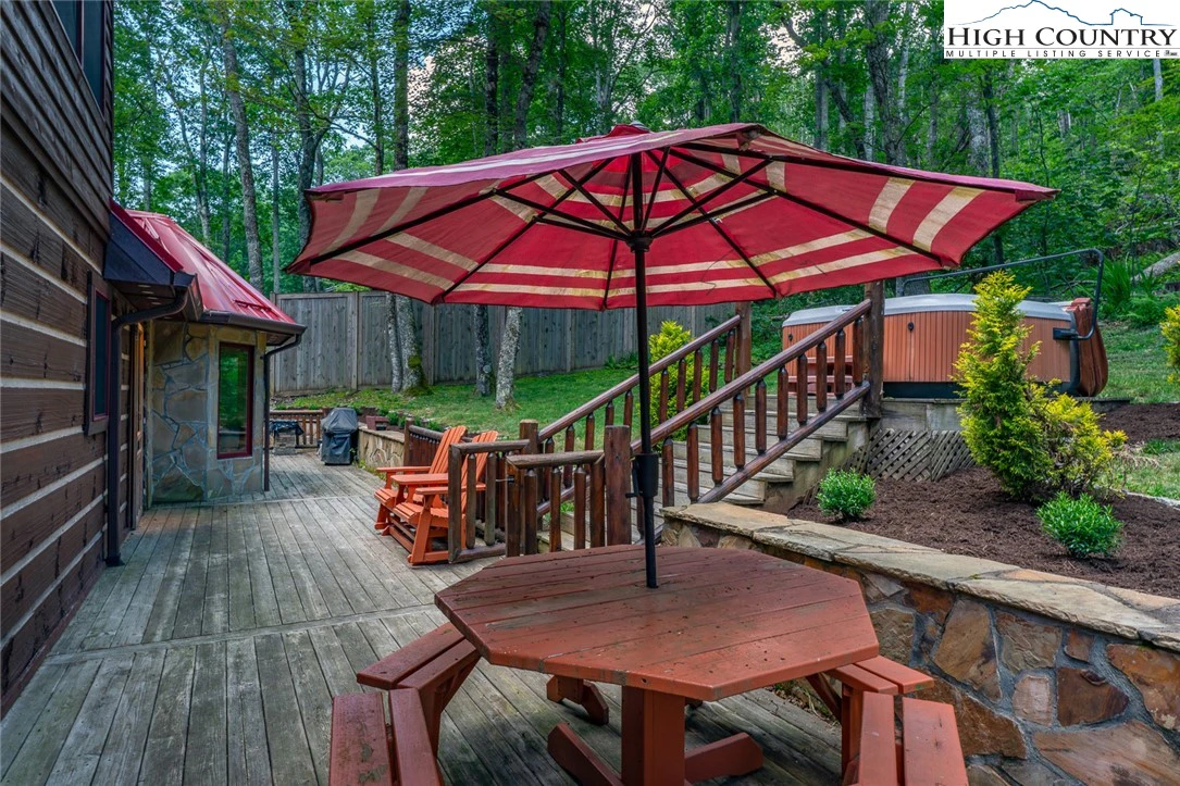 Image number 14 for the current listing