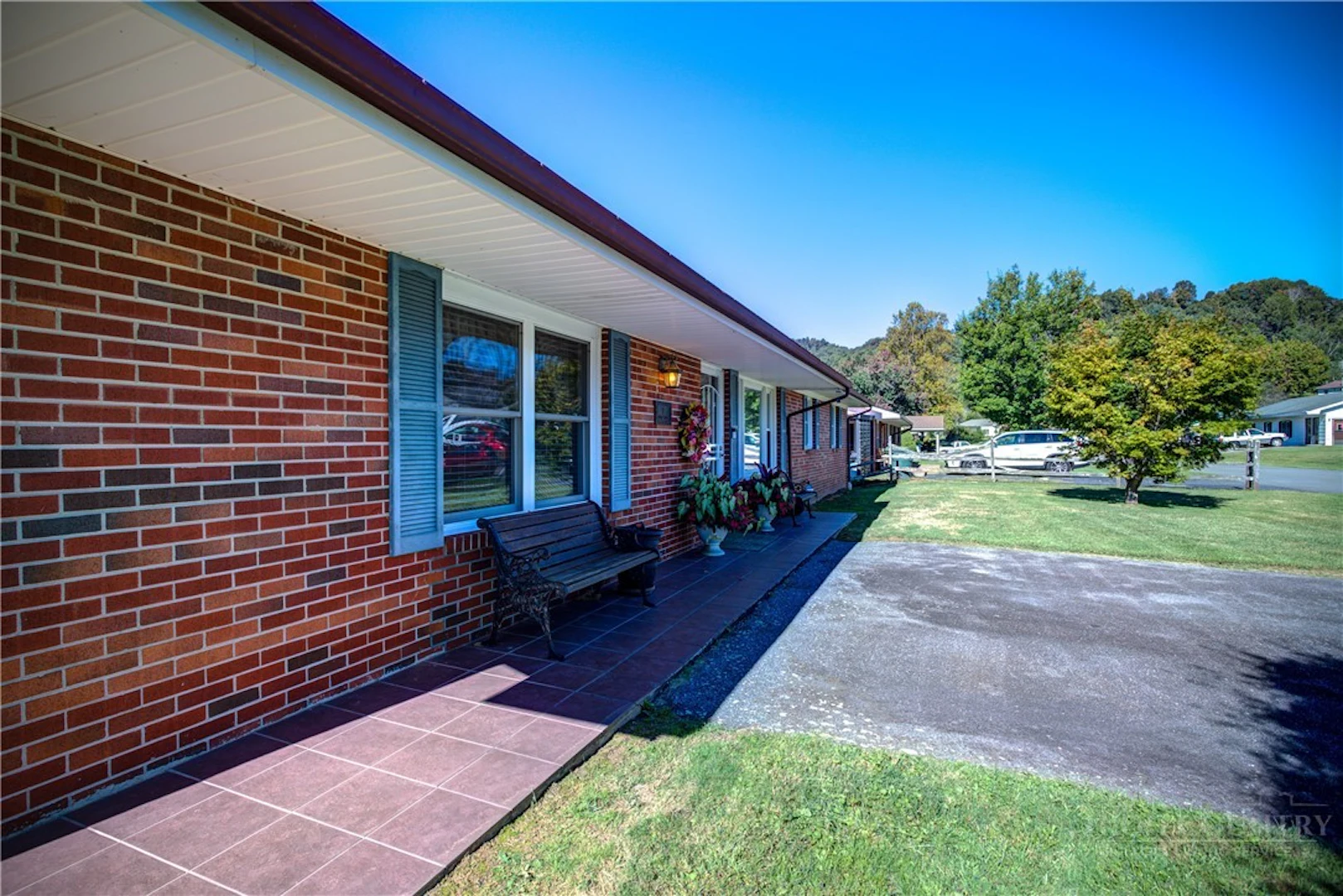 Image number 8 for the current listing
