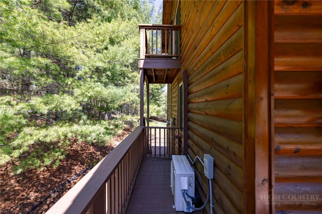 Image number 13 for the current listing