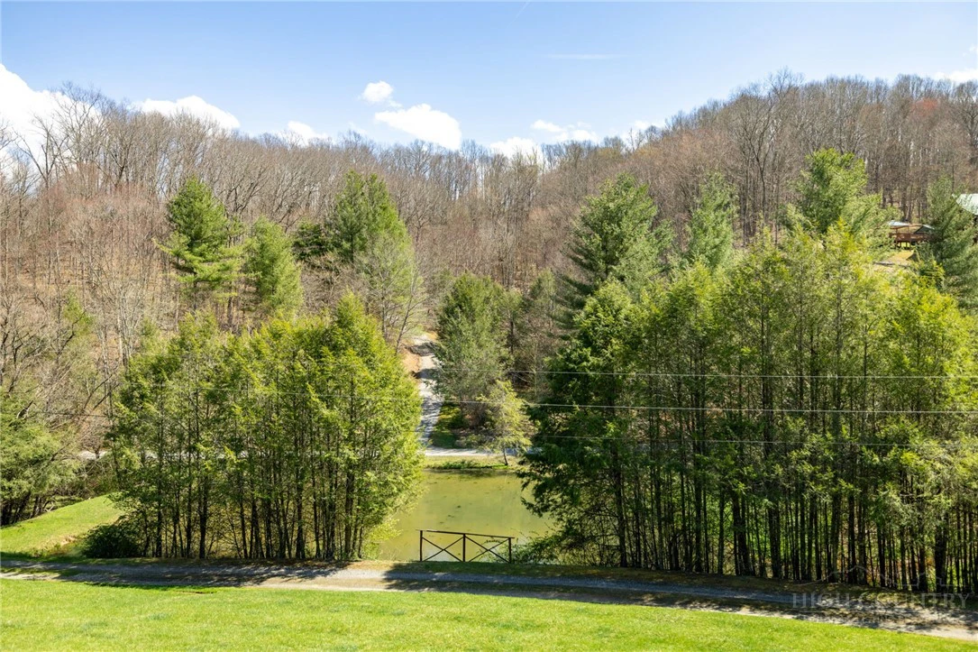 Image number 18 for the current listing