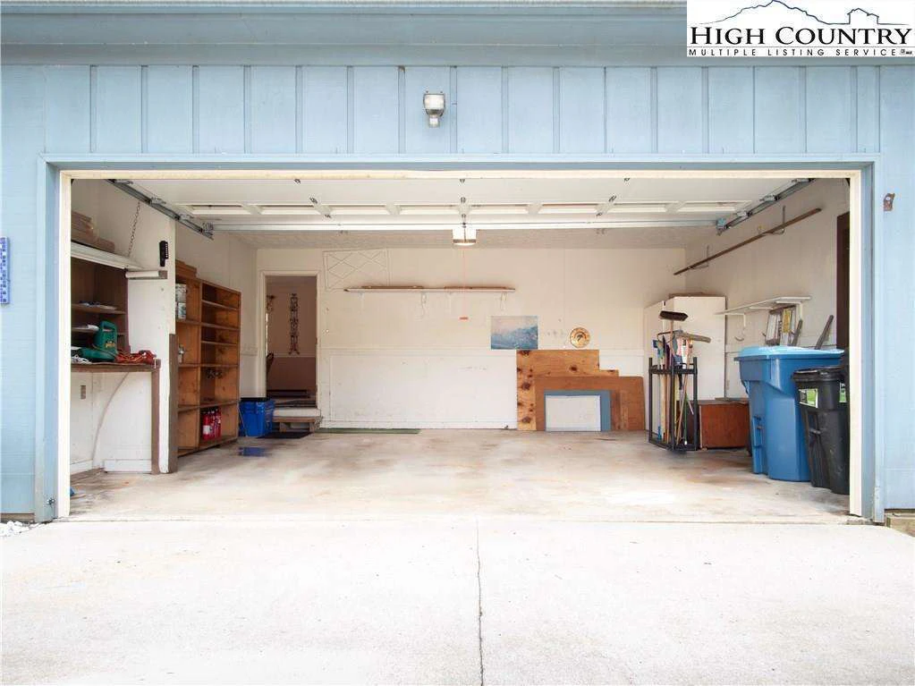 Image number 8 for the current listing