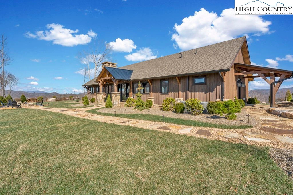 Image number 9 for the current listing