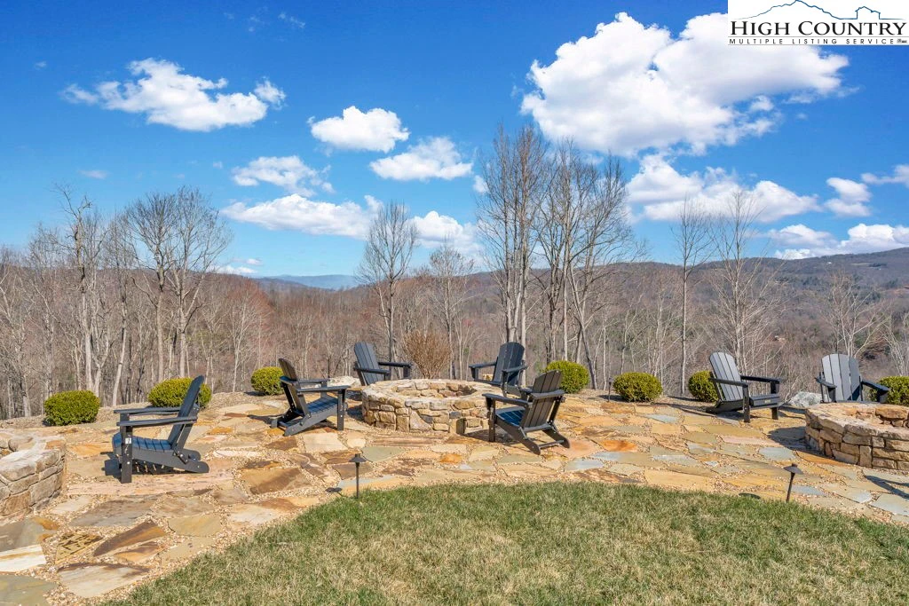 Image number 13 for the current listing