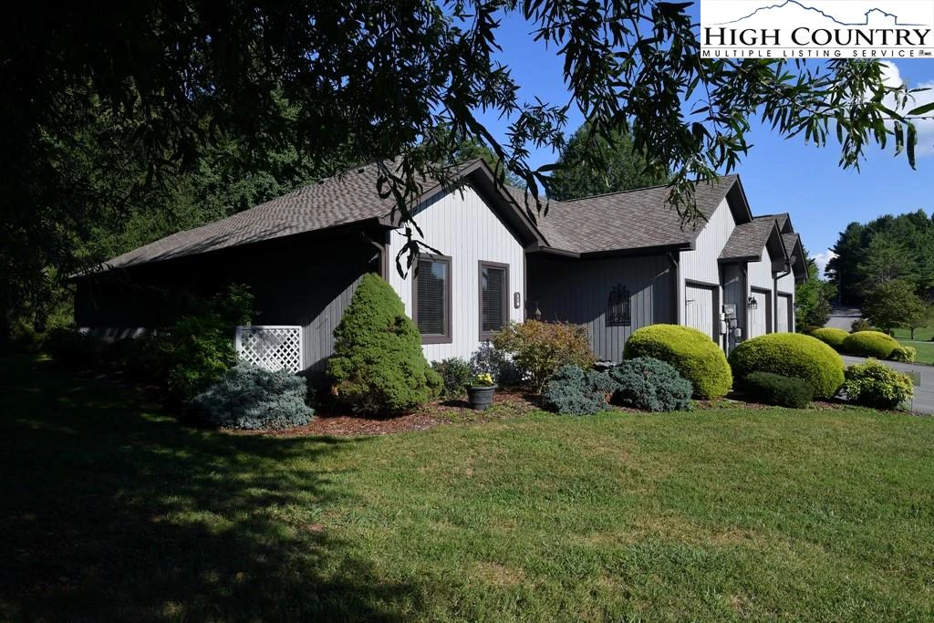 Image number 1 for the current listing