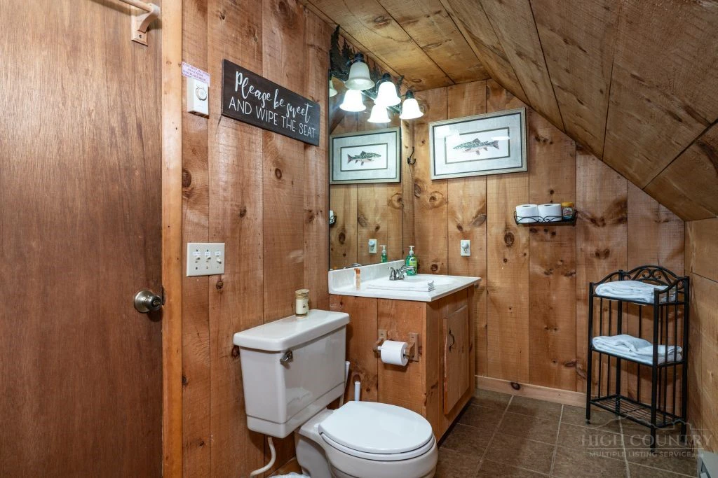 Image number 2 for the current listing