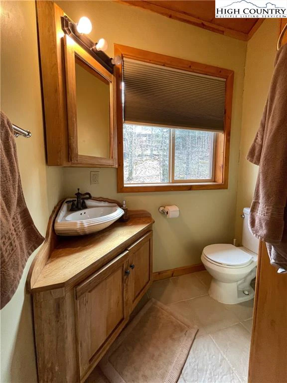 Image number 2 for the current listing