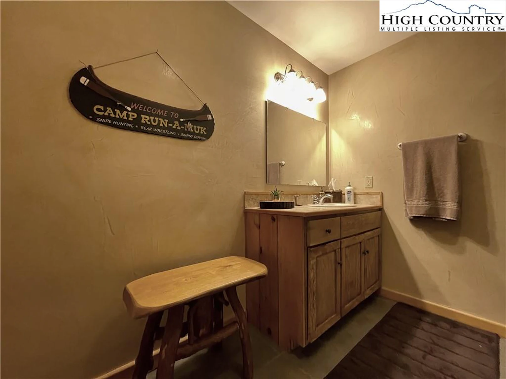 Image number 14 for the current listing