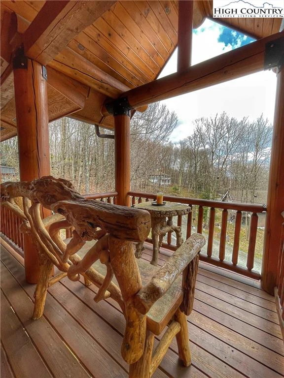 Image number 15 for the current listing