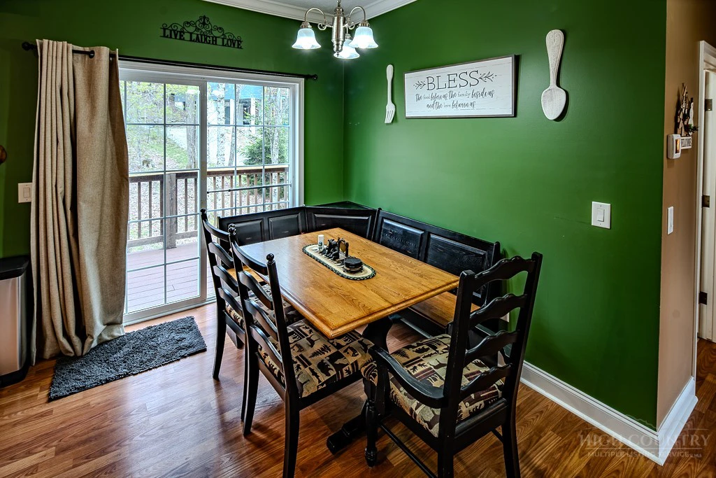 Image number 8 for the current listing