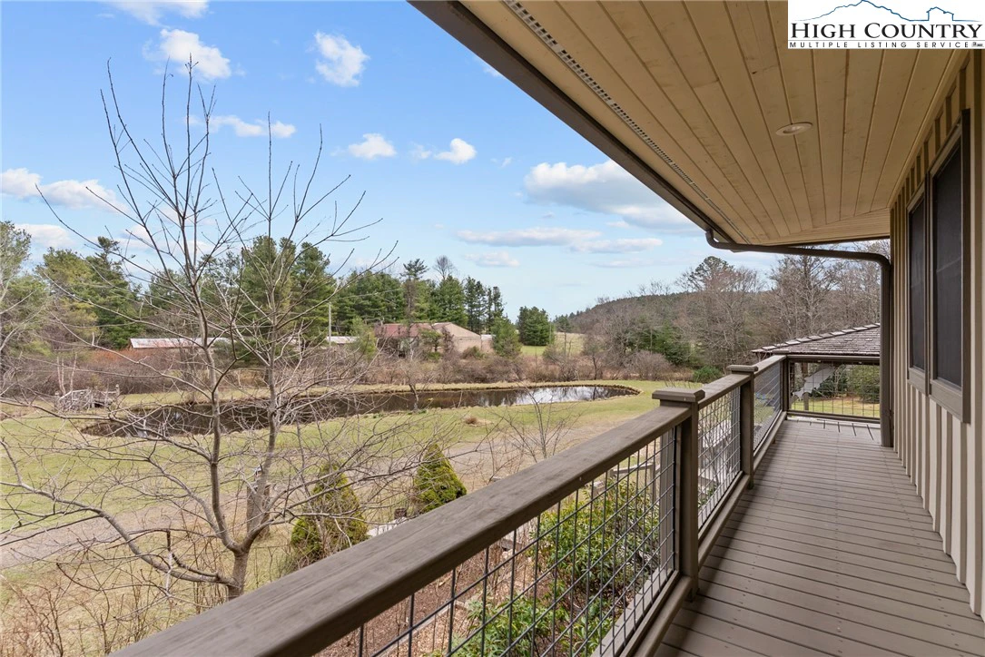 Image number 6 for the current listing