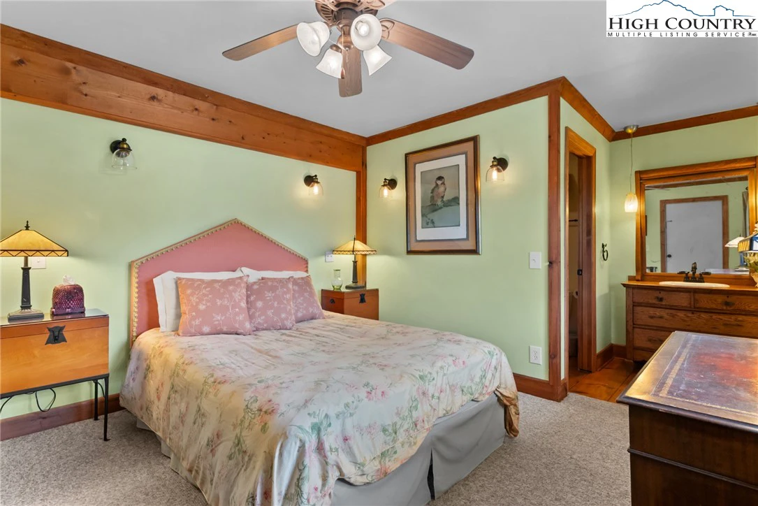 Image number 7 for the current listing