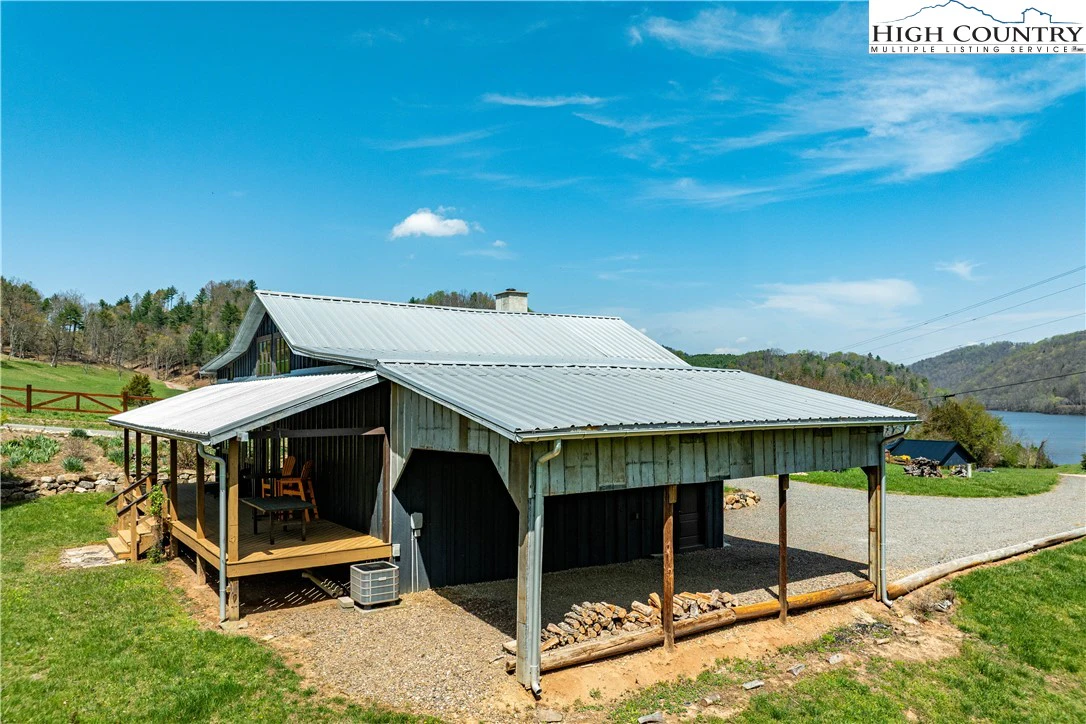 Image number 2 for the current listing