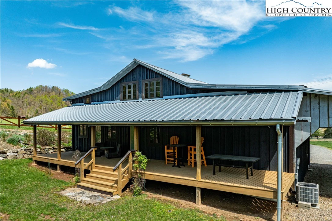 Image number 15 for the current listing