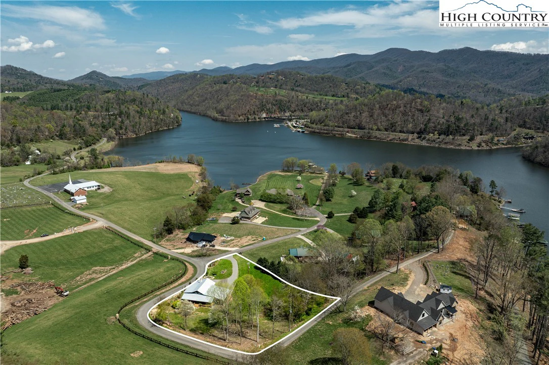 Image number 11 for the current listing