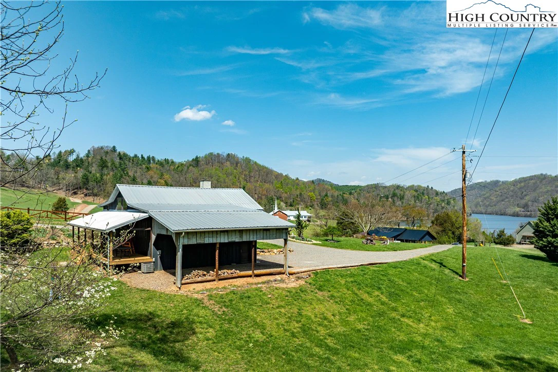 Image number 13 for the current listing