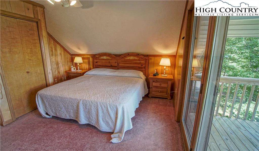Image number 12 for the current listing