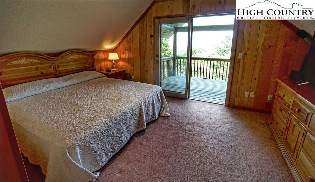 Image number 5 for the current listing
