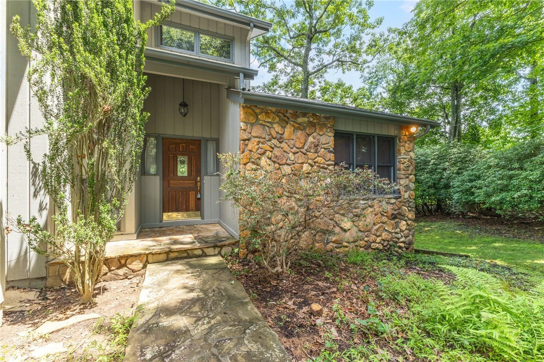 Image number 2 for the current listing
