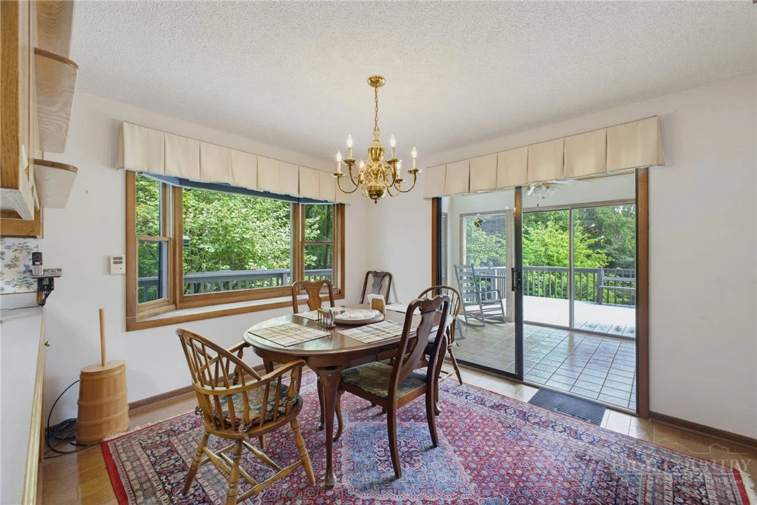 Image number 8 for the current listing