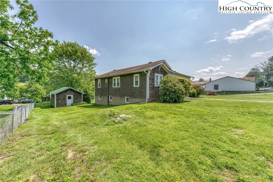 Image number 7 for the current listing