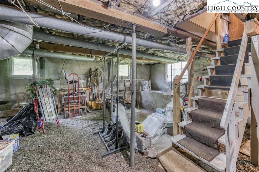 Image number 18 for the current listing