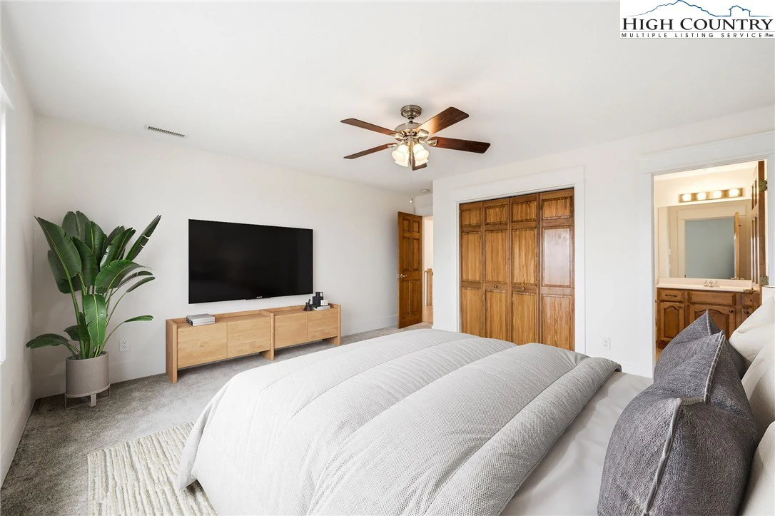 Image number 7 for the current listing