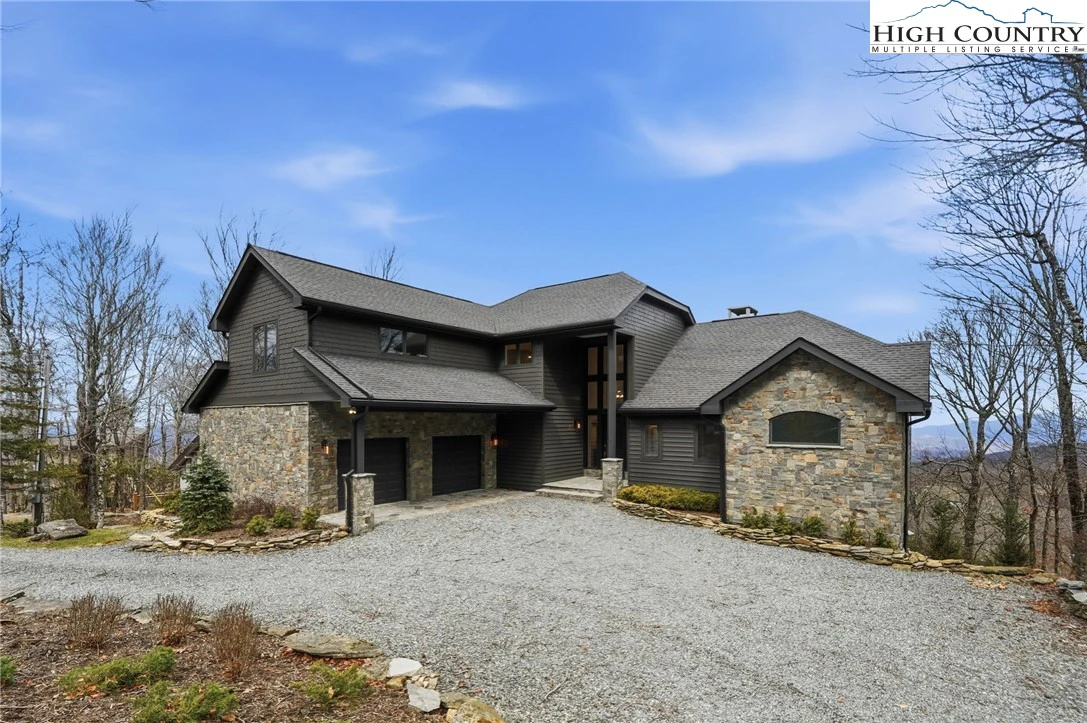 Image number 1 for the current listing