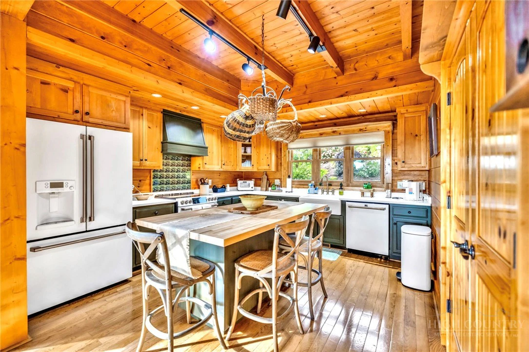Image number 9 for the current listing