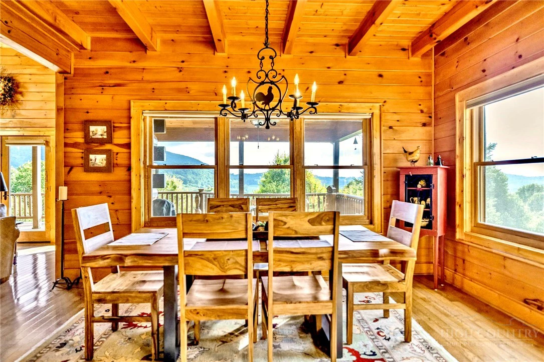 Image number 8 for the current listing