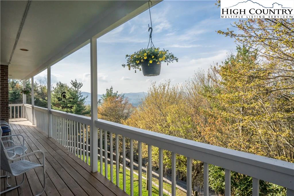Image number 12 for the current listing