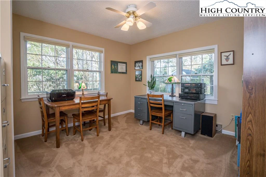 Image number 10 for the current listing