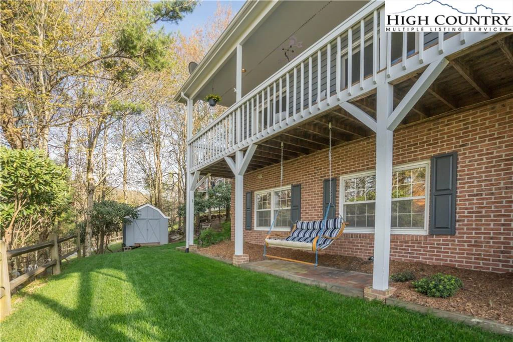 Image number 11 for the current listing