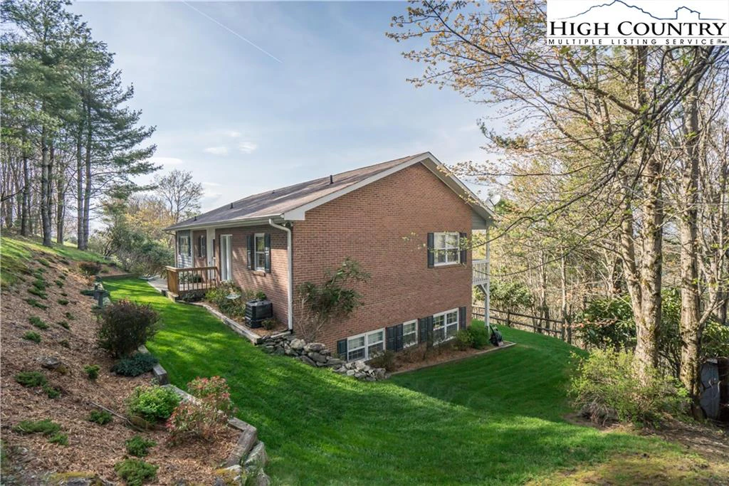 Image number 13 for the current listing