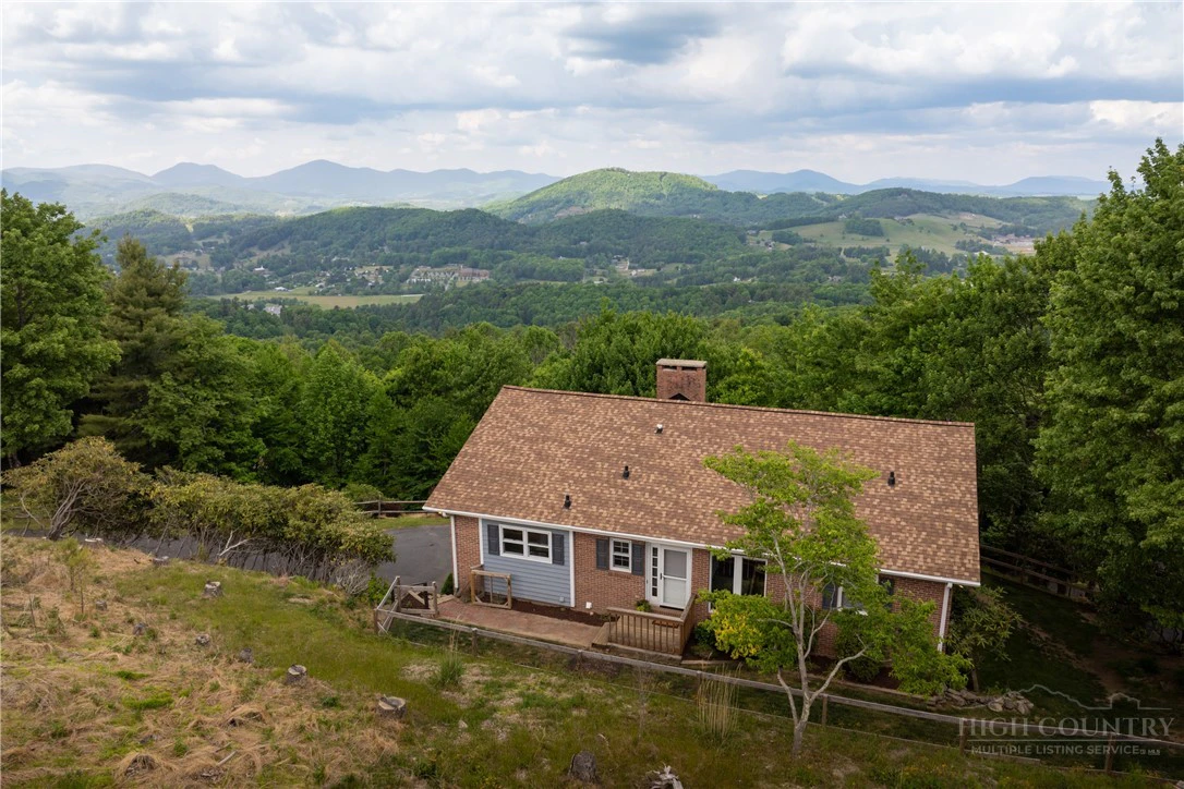 Image number 2 for the current listing