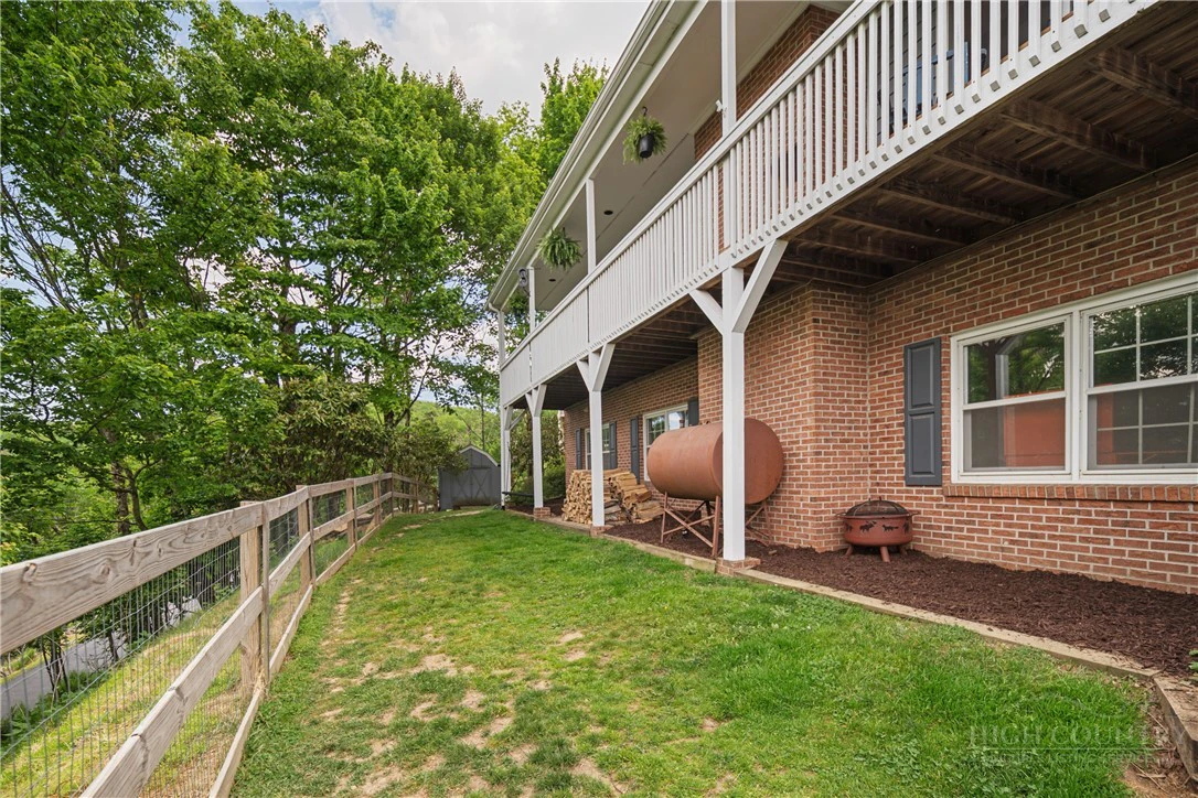 Image number 6 for the current listing
