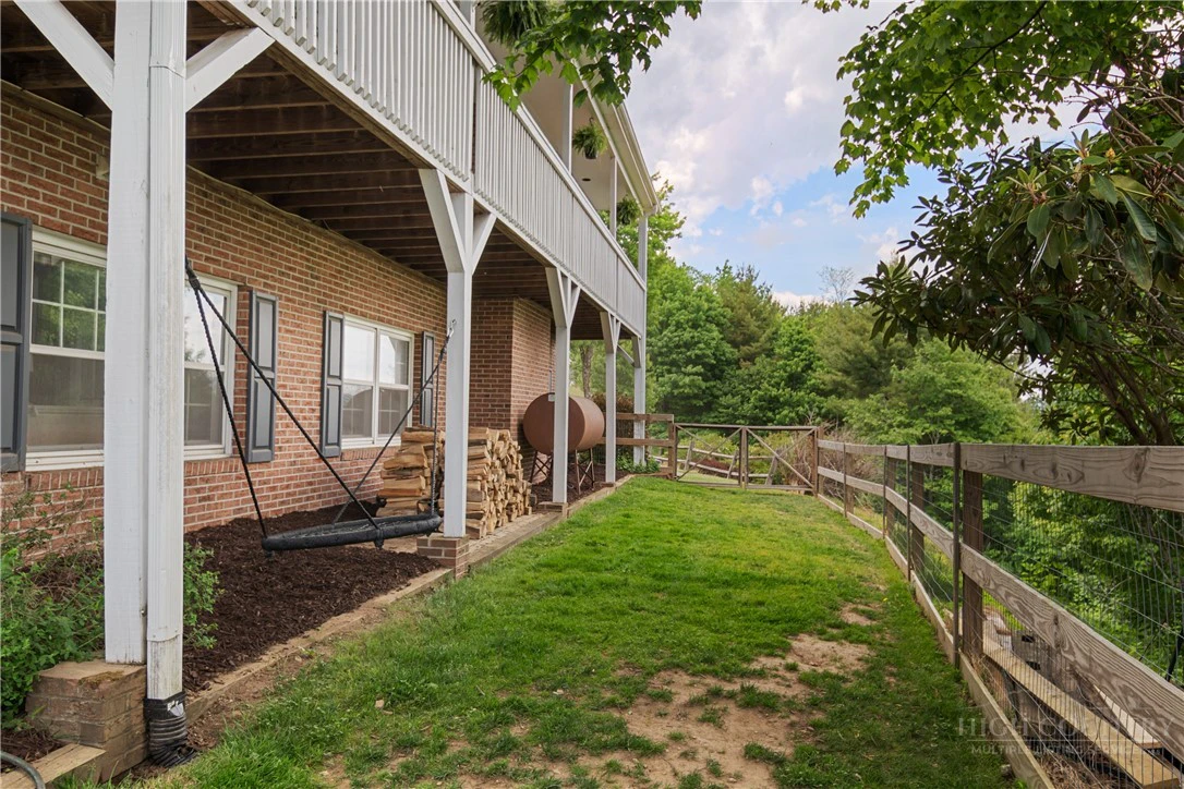 Image number 7 for the current listing