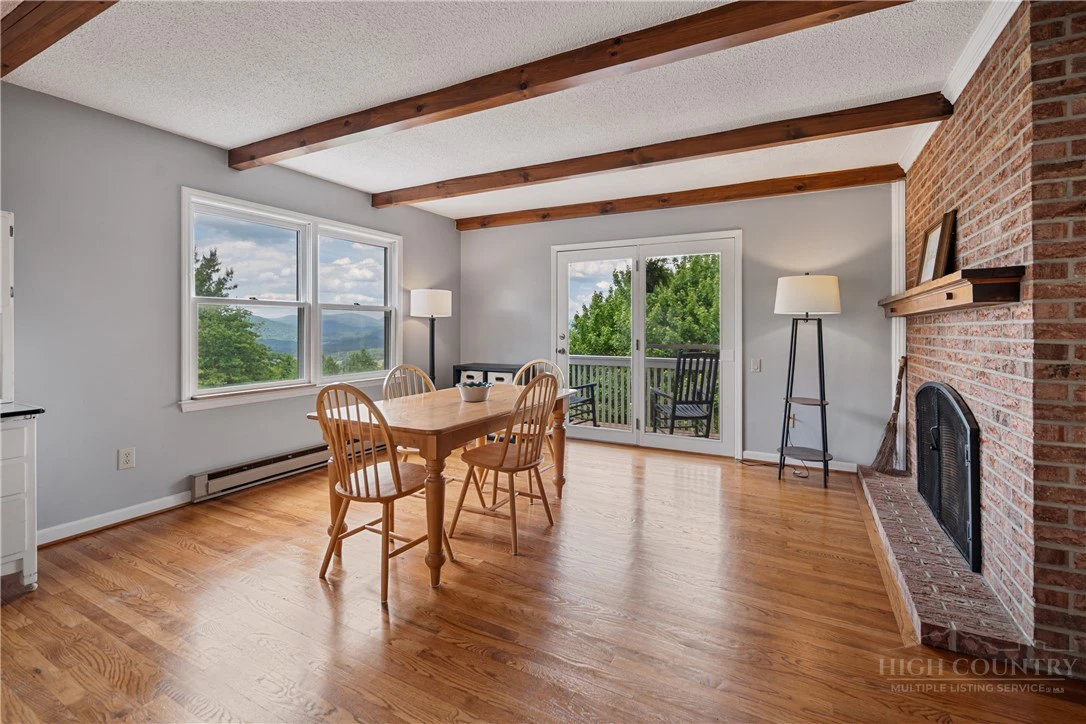 Image number 16 for the current listing