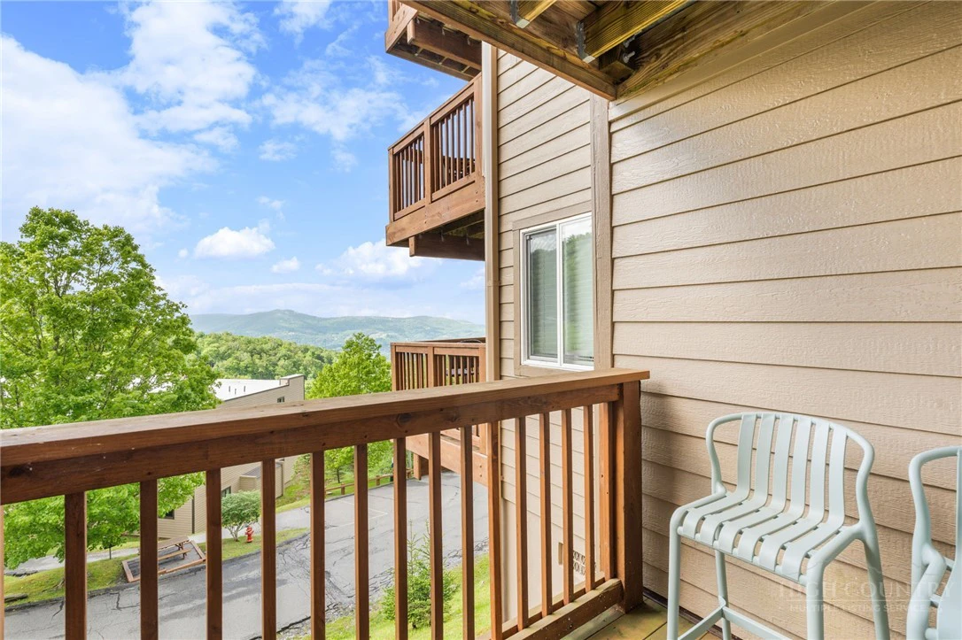 Image number 8 for the current listing