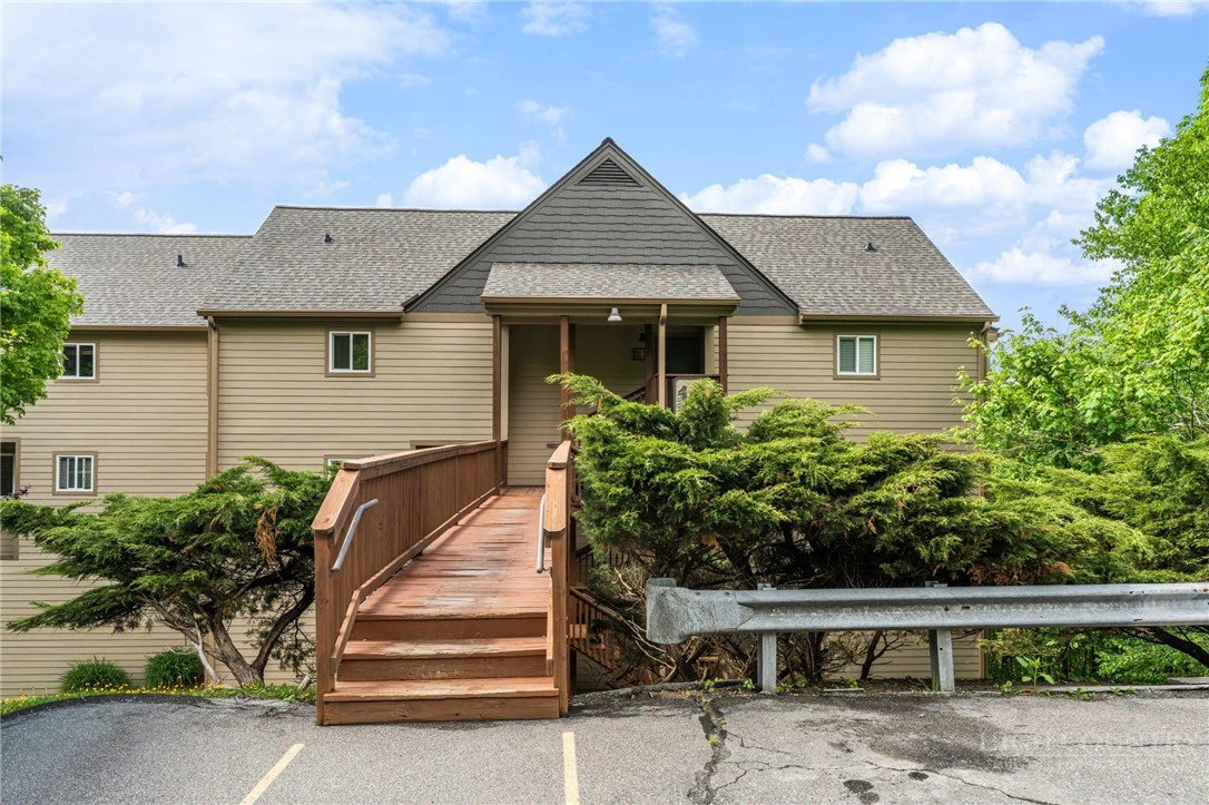 Image number 3 for the current listing