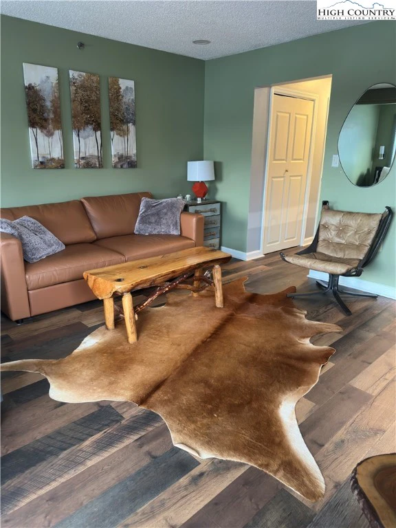 Image number 13 for the current listing