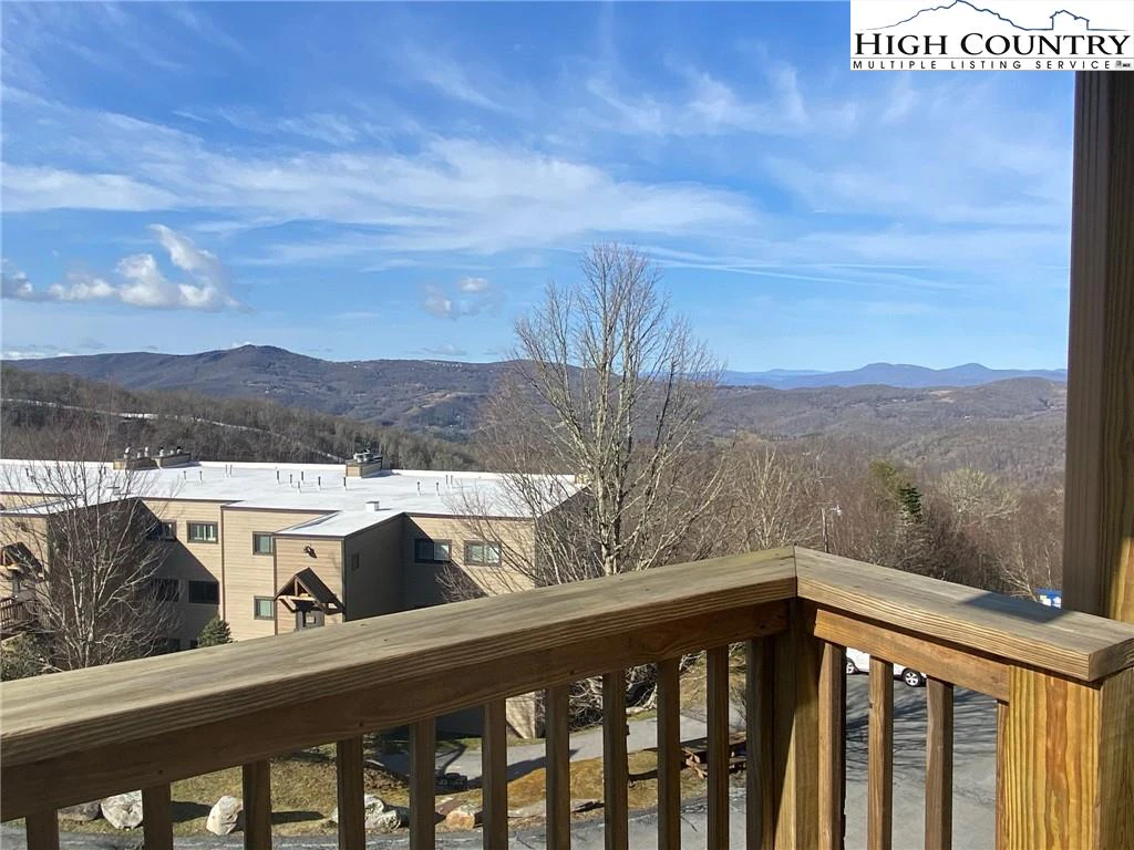 Image number 13 for the current listing