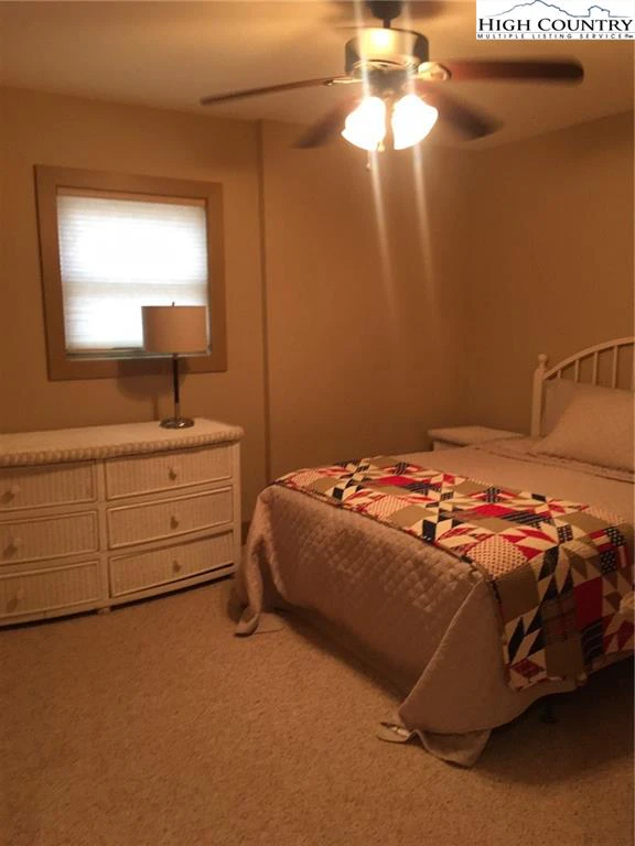Image number 8 for the current listing