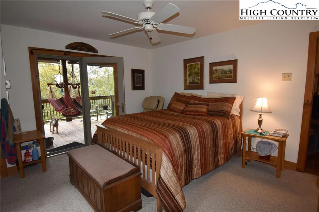 Image number 3 for the current listing