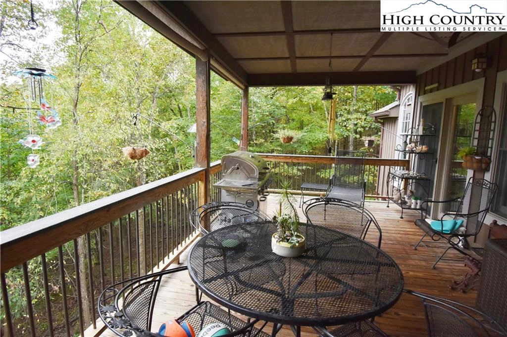 Image number 6 for the current listing