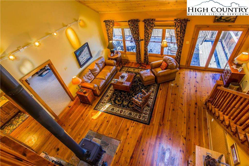Image number 8 for the current listing