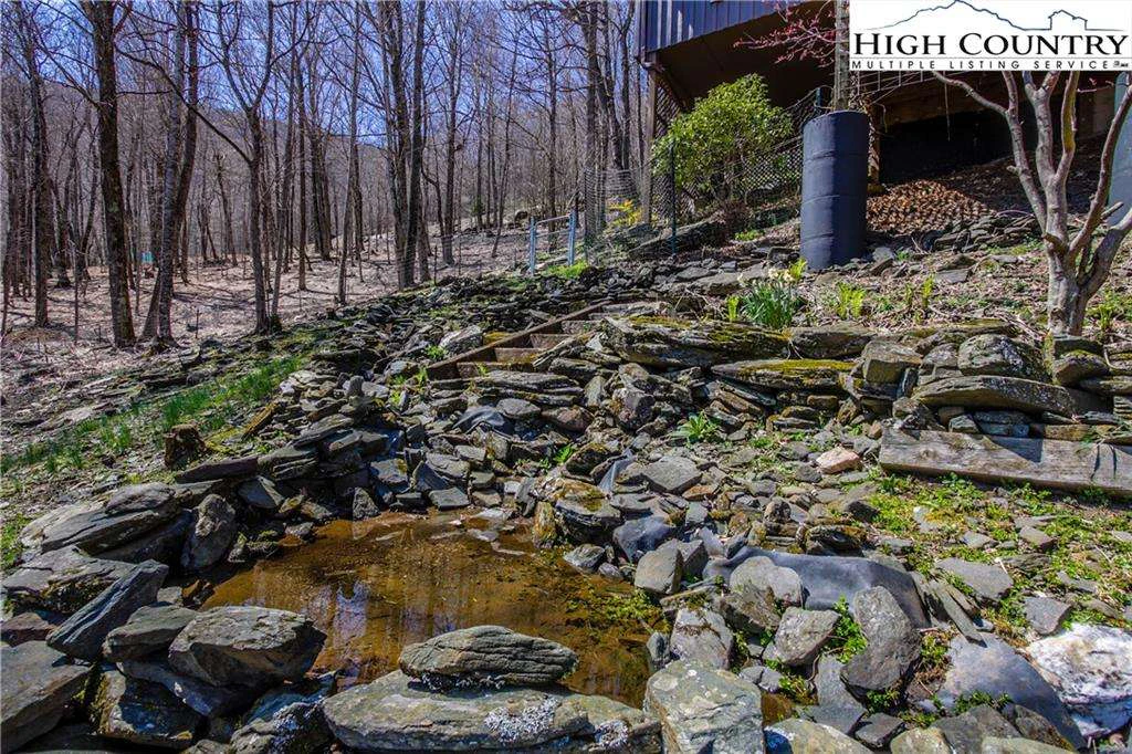 Image number 14 for the current listing
