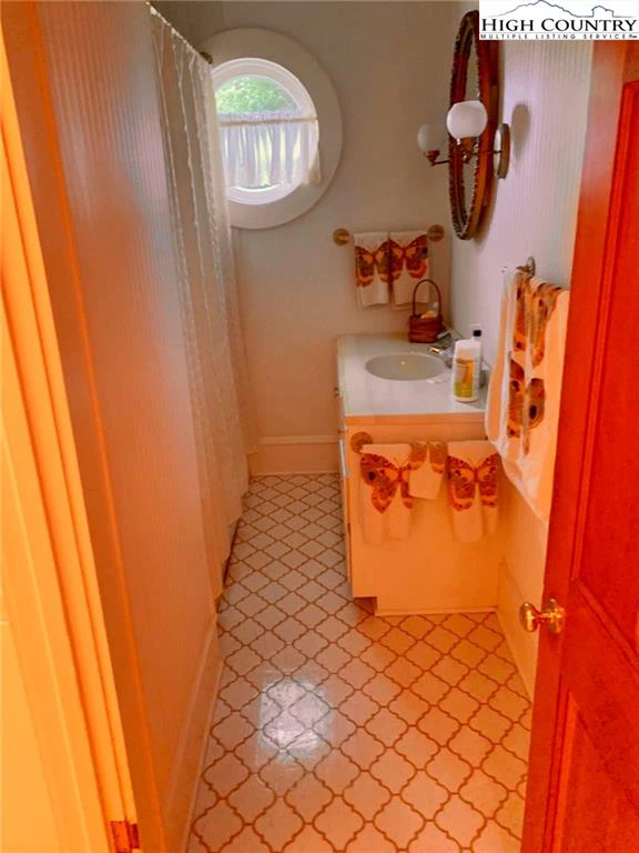 Image number 6 for the current listing