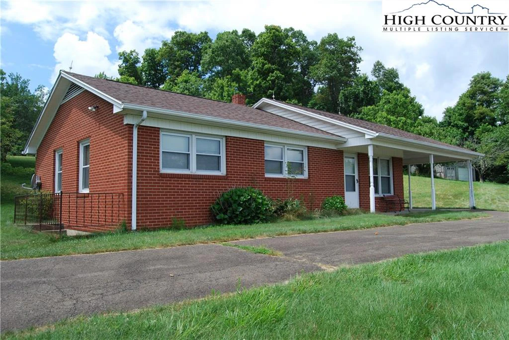 Image number 1 for the current listing
